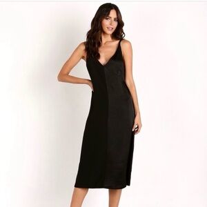 LACAUSA Black Dual Satin V-Neck Slip Dress